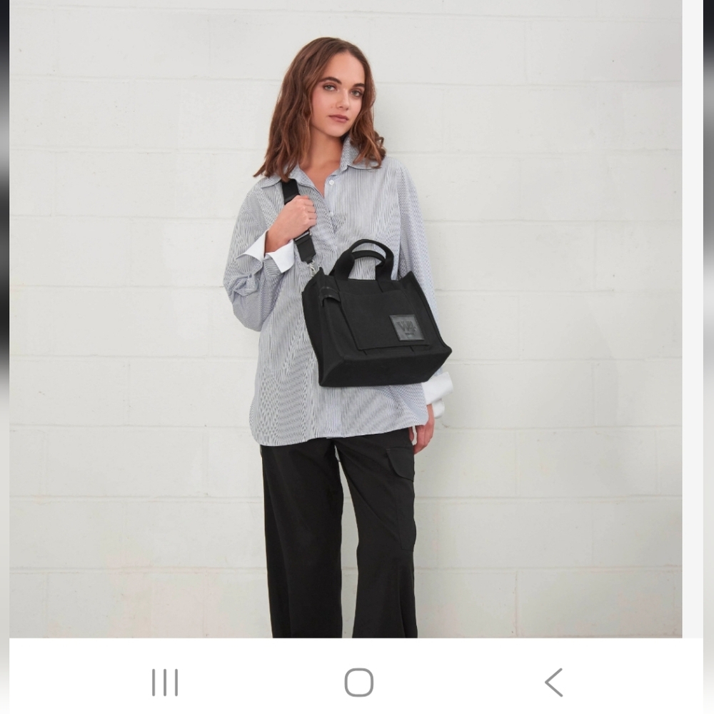 Black LUXURY TOTE/crossbody BY WE-ARE4 - Picture 5 of 5